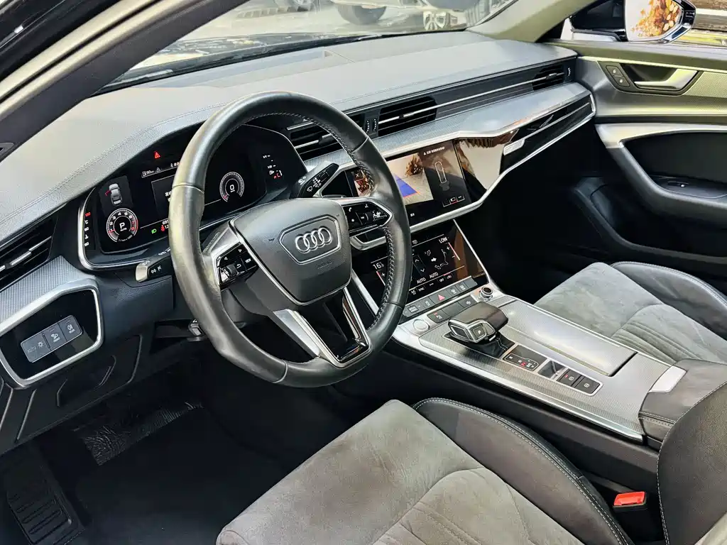 Audi A6L — фото 10