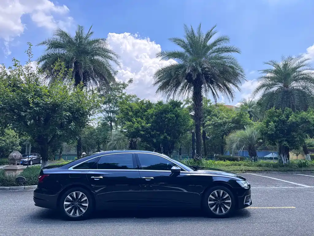 Audi A6L — фото 14