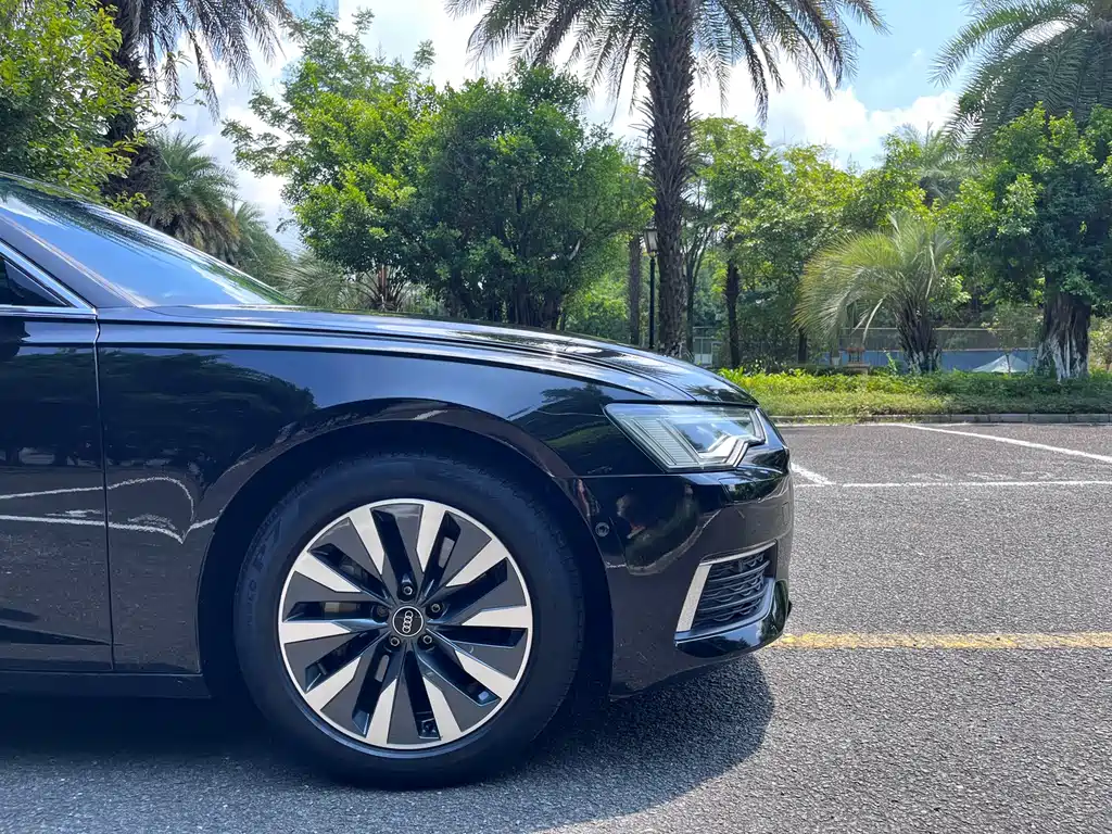 Audi A6L — фото 15
