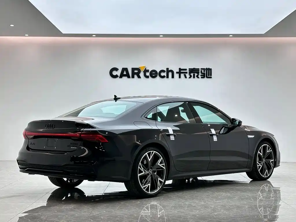 Audi A7L — фото 5