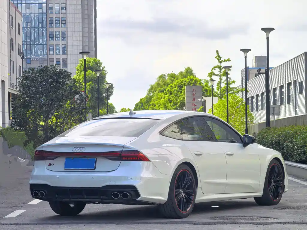 Audi A7 — фото 3