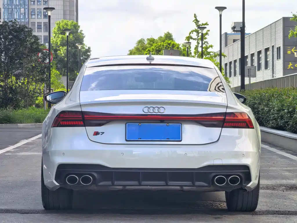 Audi A7 — фото 4