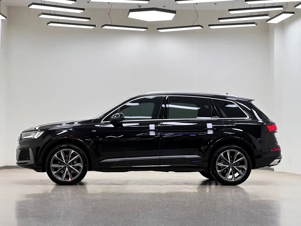 Audi Q7 — фото 4