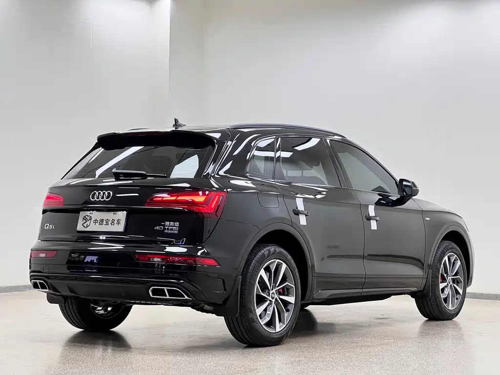 Audi Q5L — фото 4