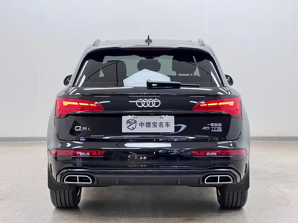 Audi Q5L — фото 7