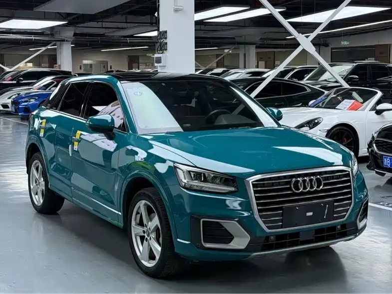 Audi Q2L — фото 2