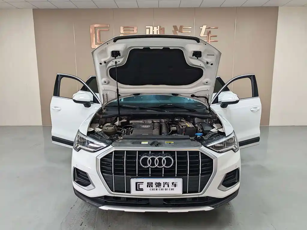 Audi Q3 — фото 15