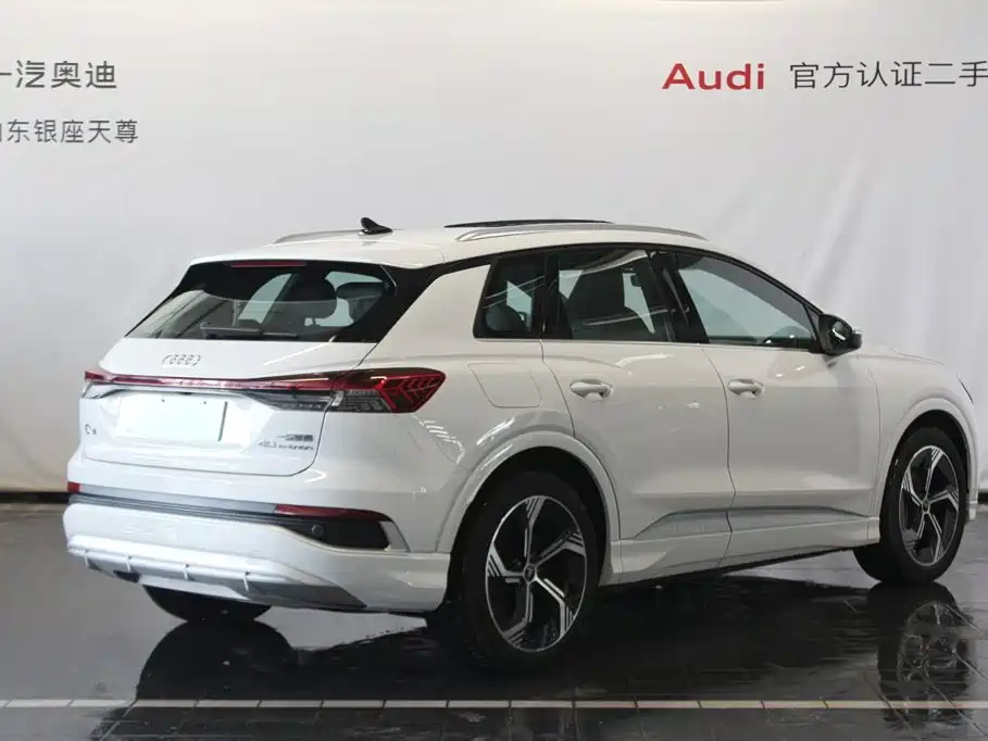 Audi Q4 e-tron — фото 5