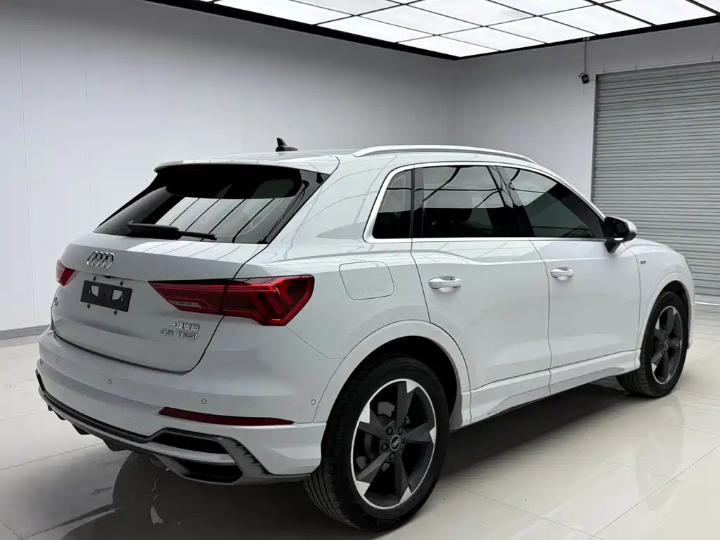 Audi Q3 — фото 3