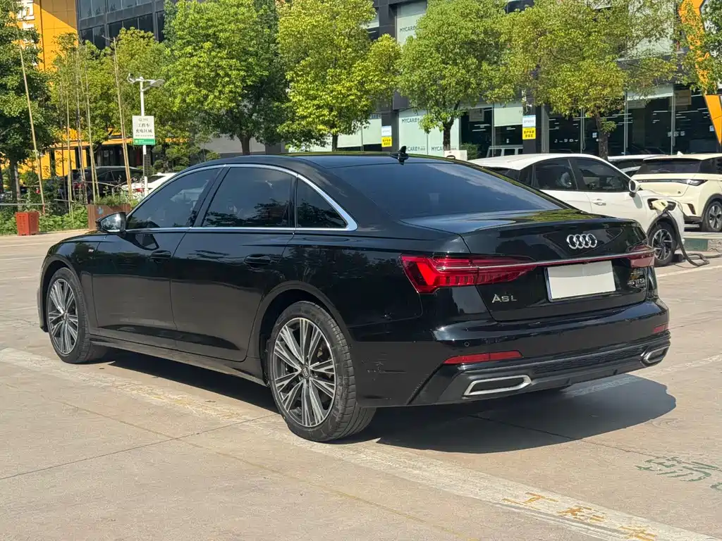 Audi A6L — фото 10