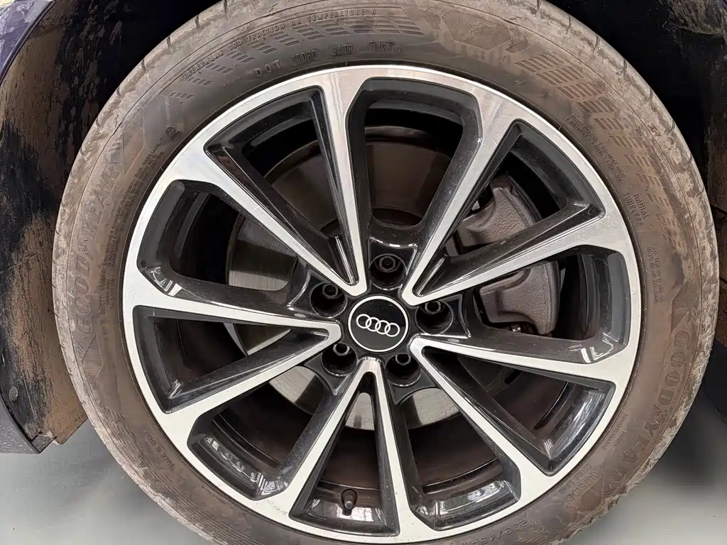 Audi A5L — фото 3