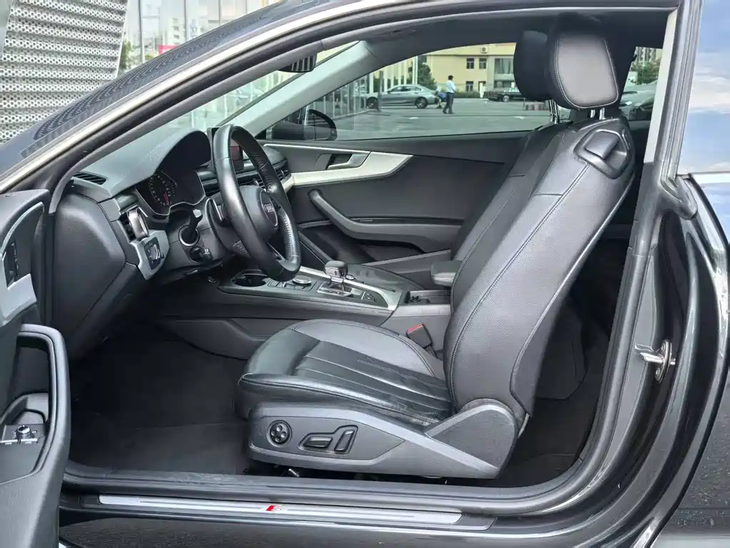 Audi A5 (Import) — фото 9