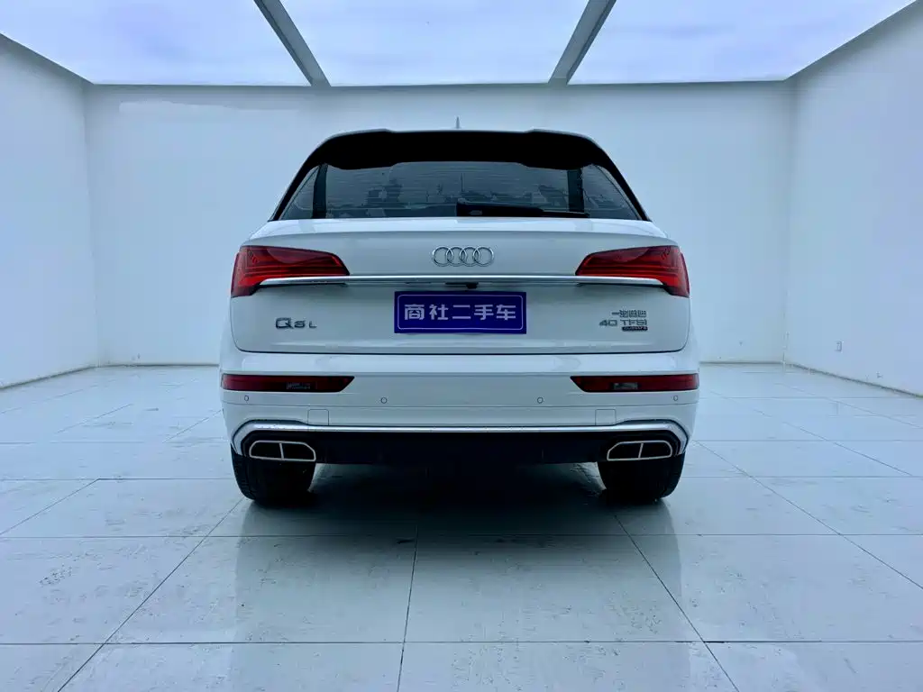 Audi Q5L — фото 5