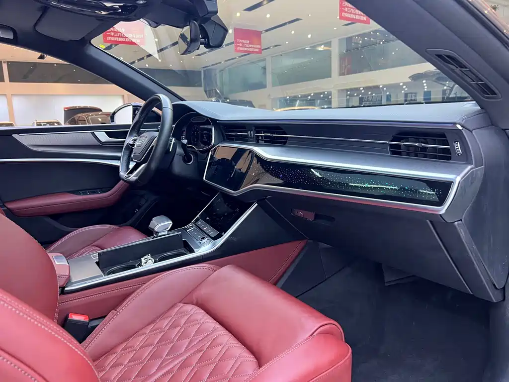 Audi A7L — фото 13