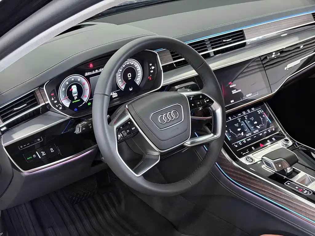 Audi A8 — фото 5