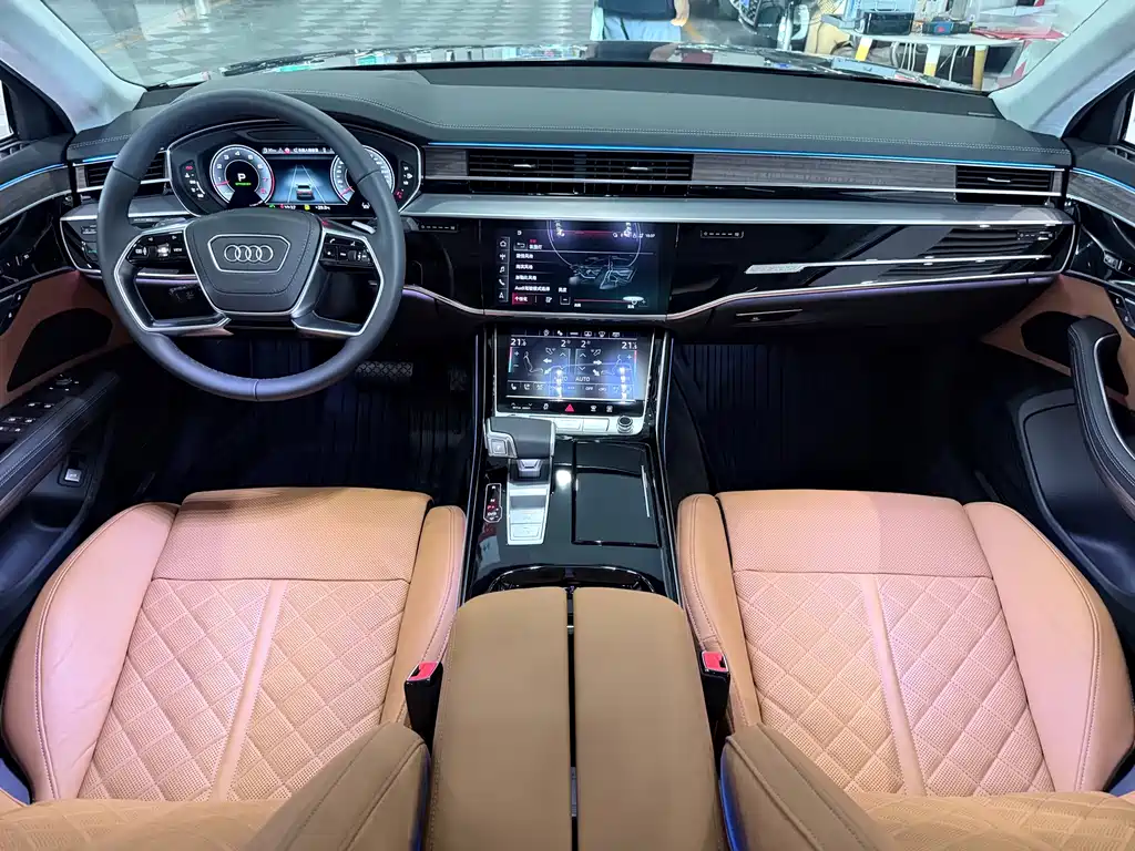 Audi A8 — фото 8