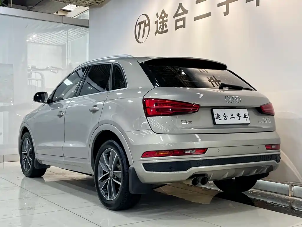 Audi Q3 — фото 6