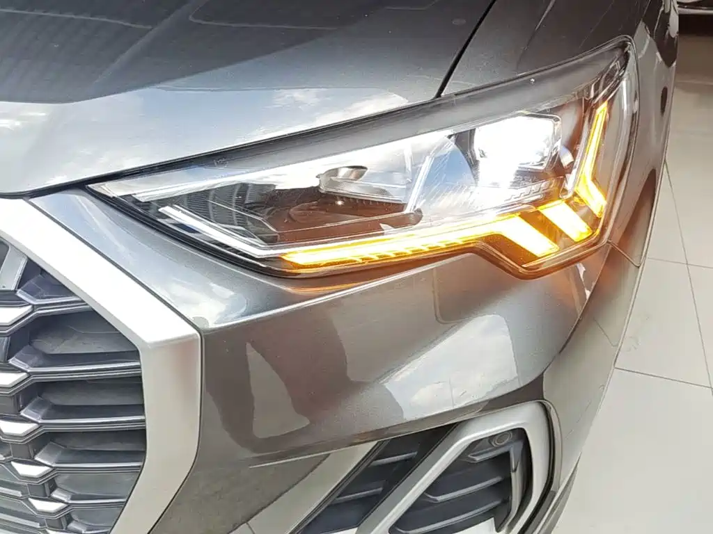 Audi Q3 — фото 24