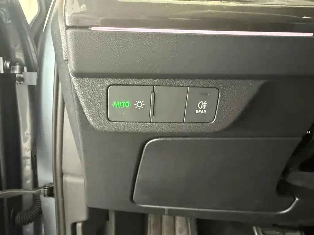 Audi Q4 e-tron — фото 11