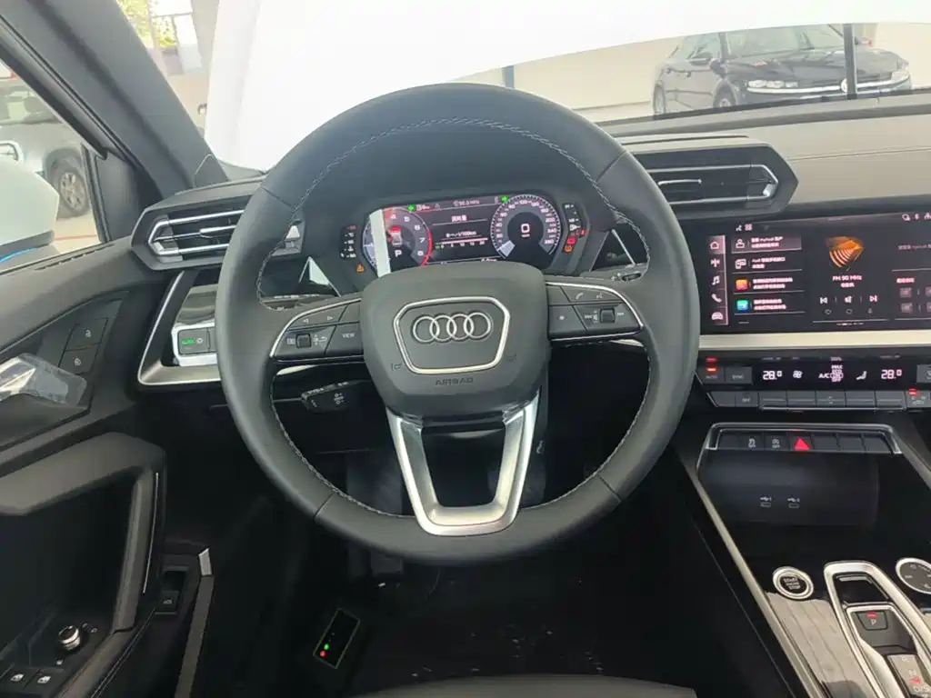 Audi A3 — фото 11