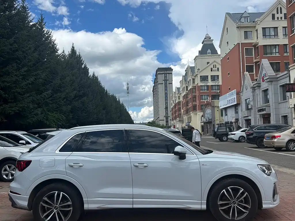 Audi Q3 — фото 4
