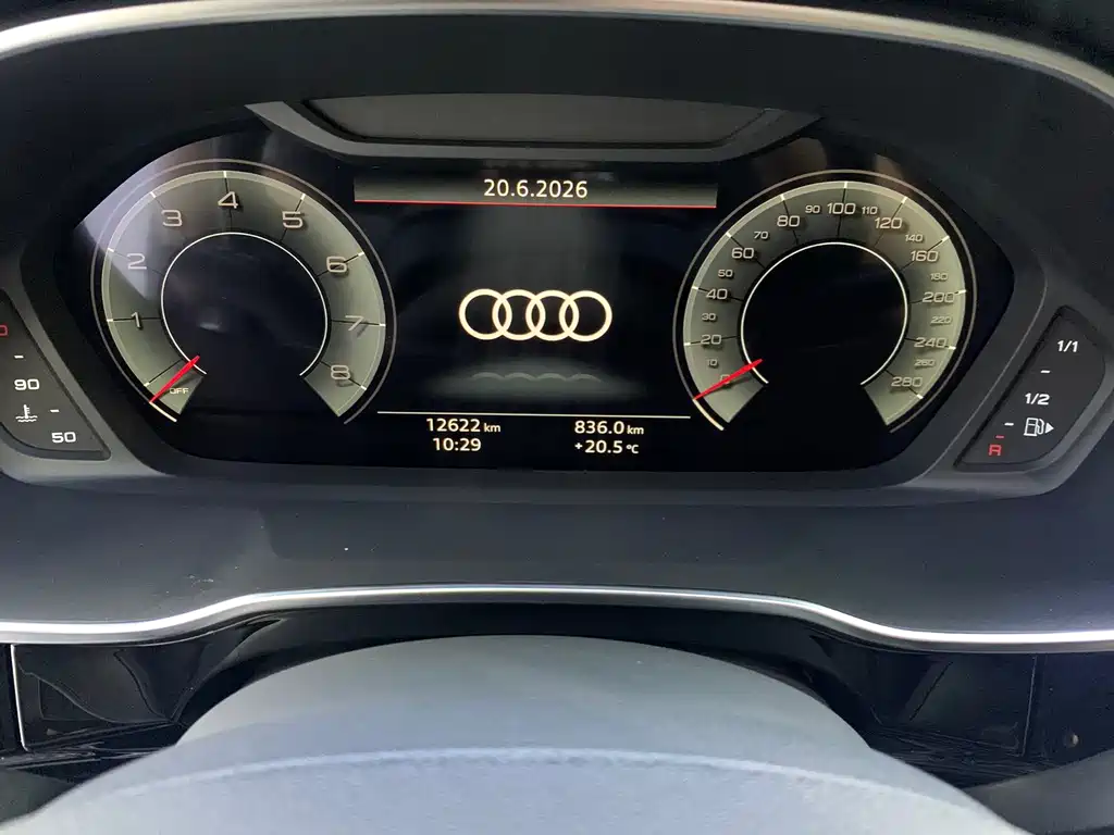 Audi Q3 — фото 8