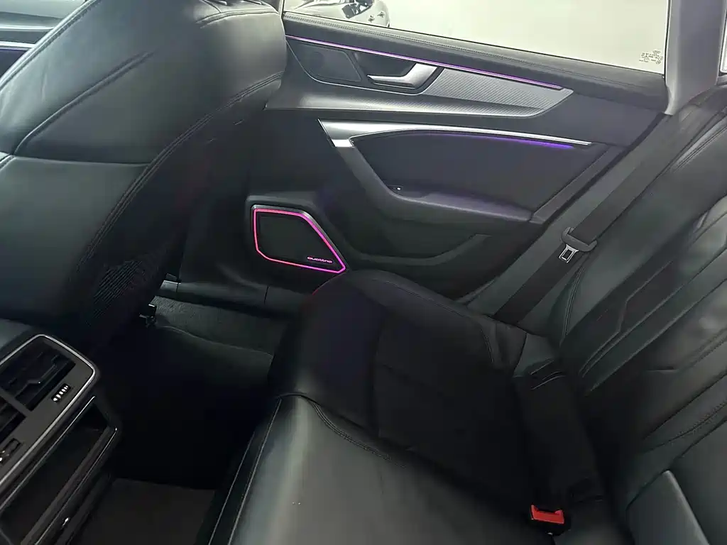 Audi A7 — фото 13