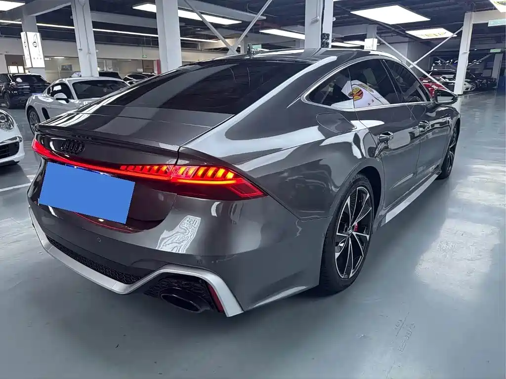 Audi A7 — фото 18