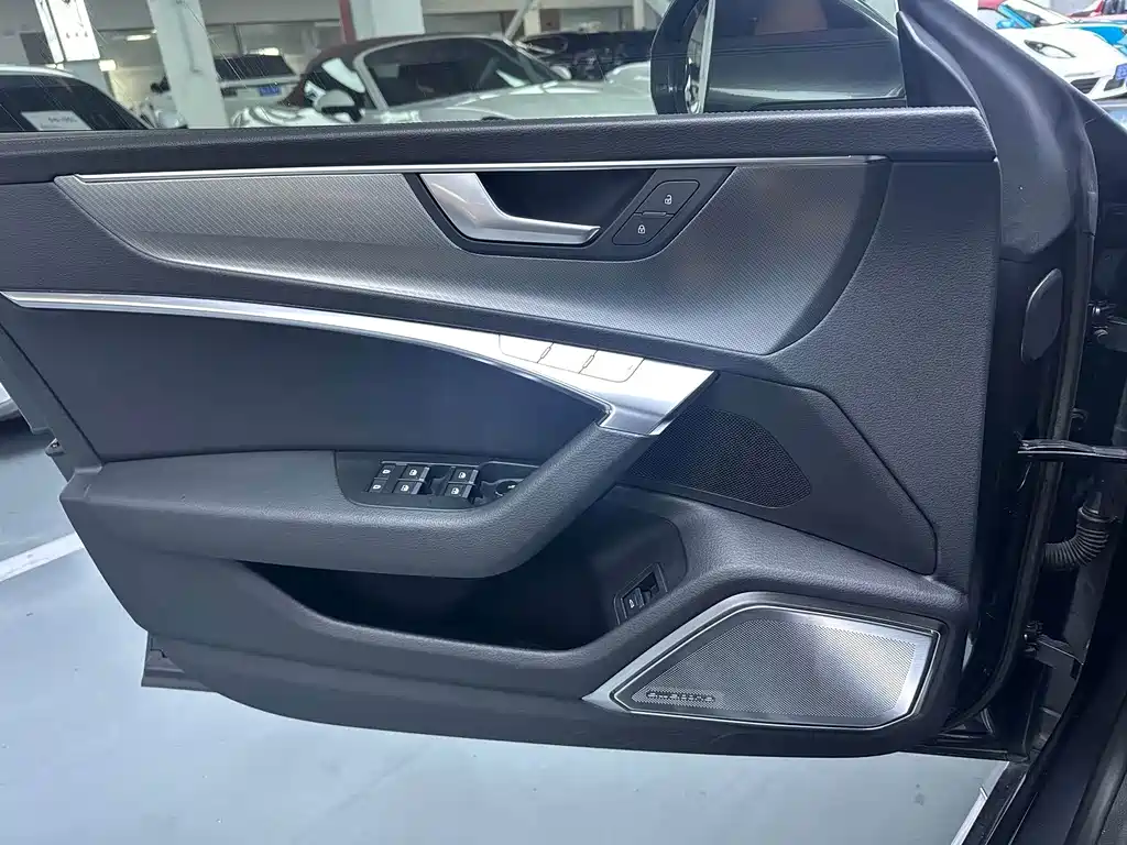 Audi A7 — фото 9