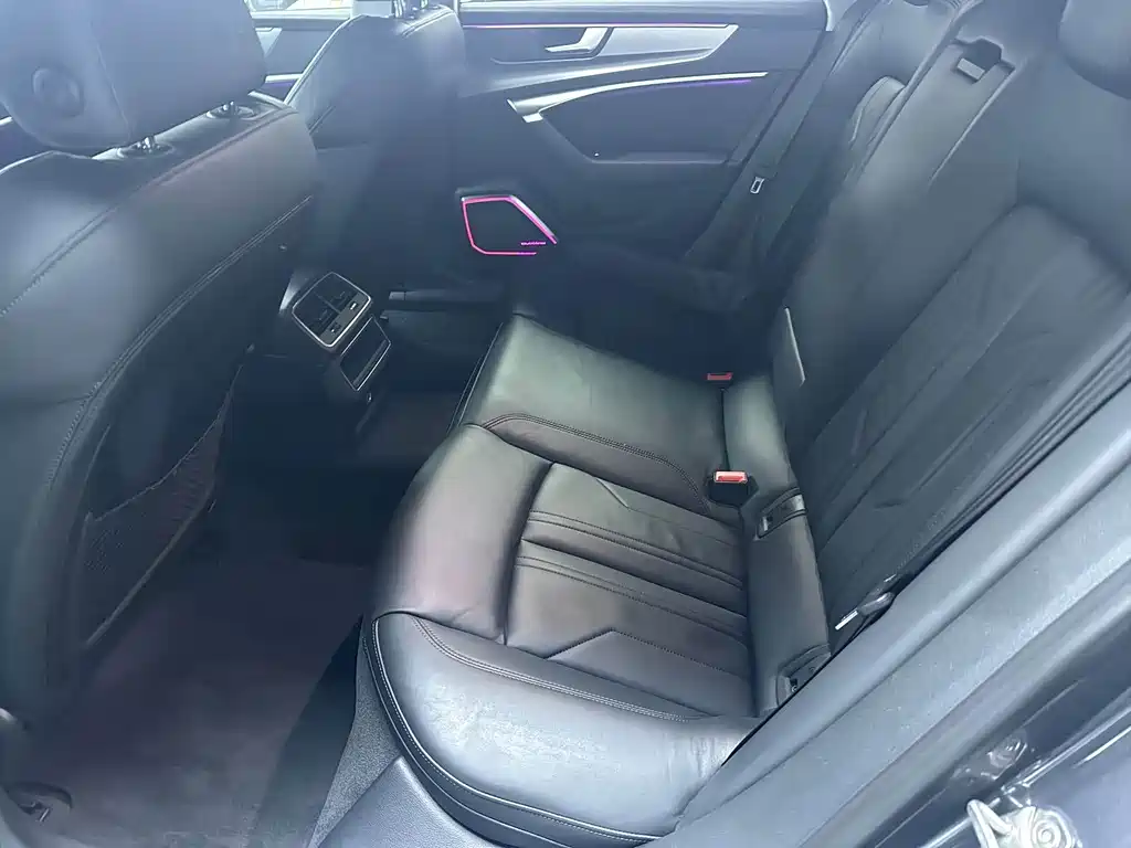 Audi A7 — фото 10