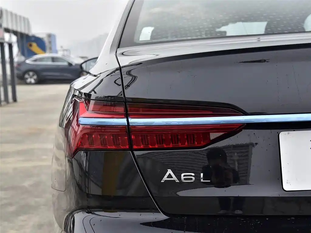 Audi A6L — фото 17