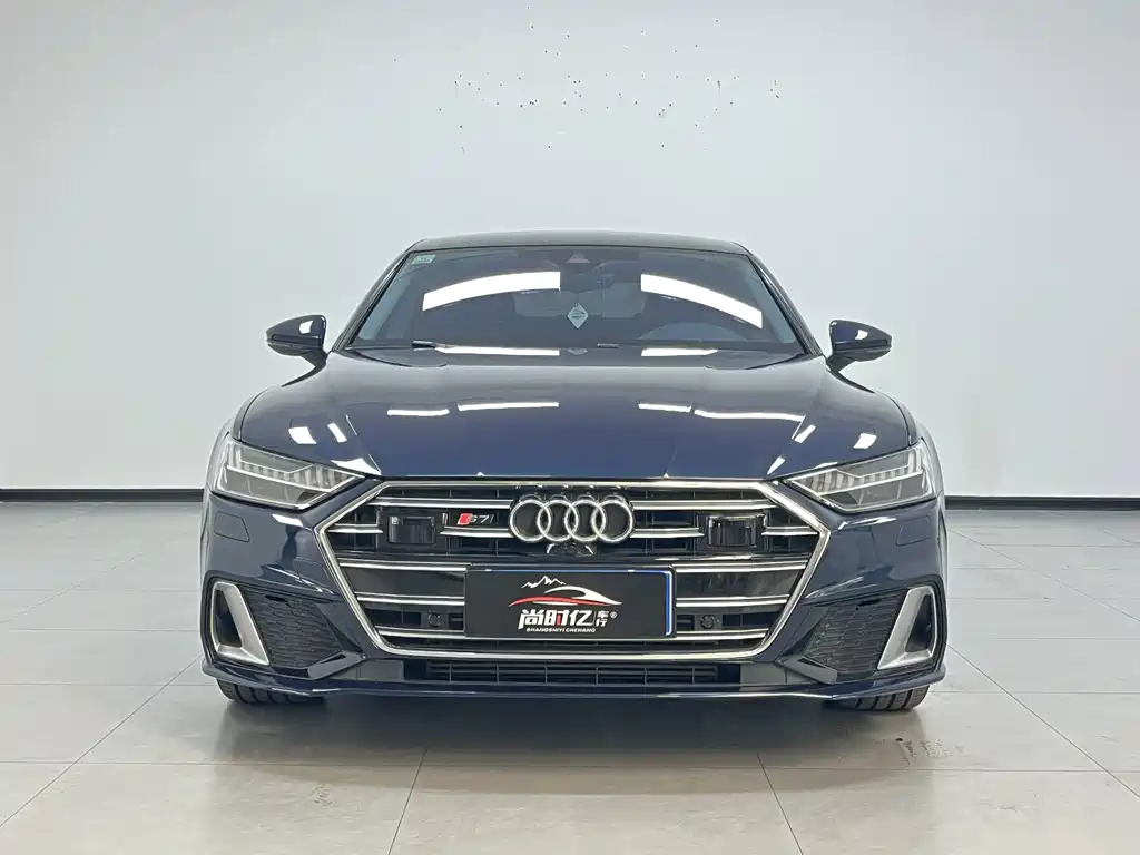 Audi A7L — фото 2