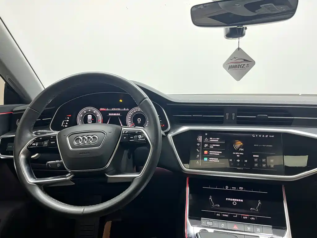 Audi A7L — фото 21