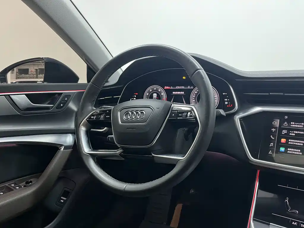 Audi A7L — фото 22