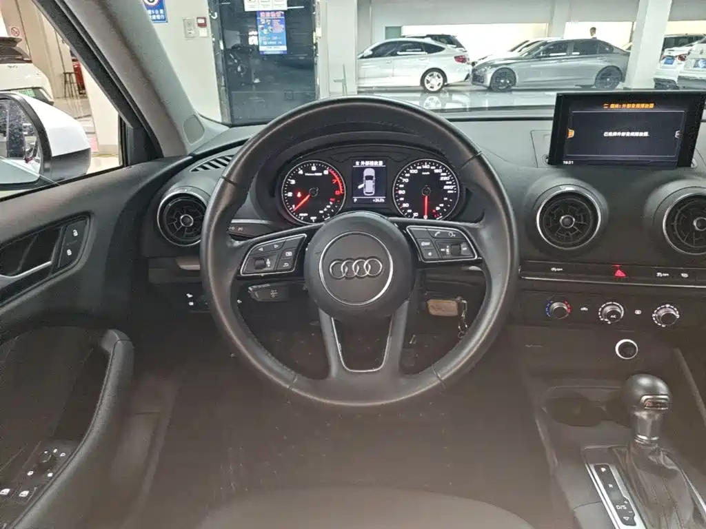 Audi A3 — фото 11