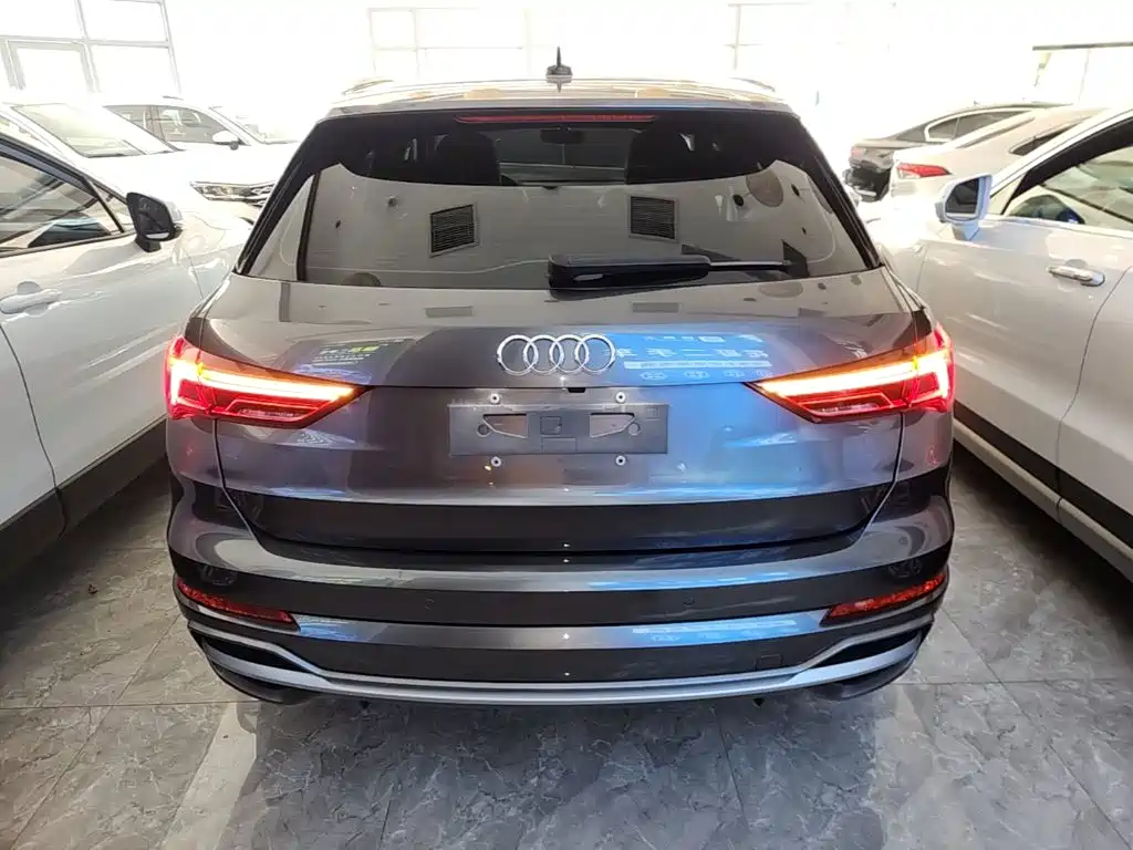 Audi Q3 — фото 6