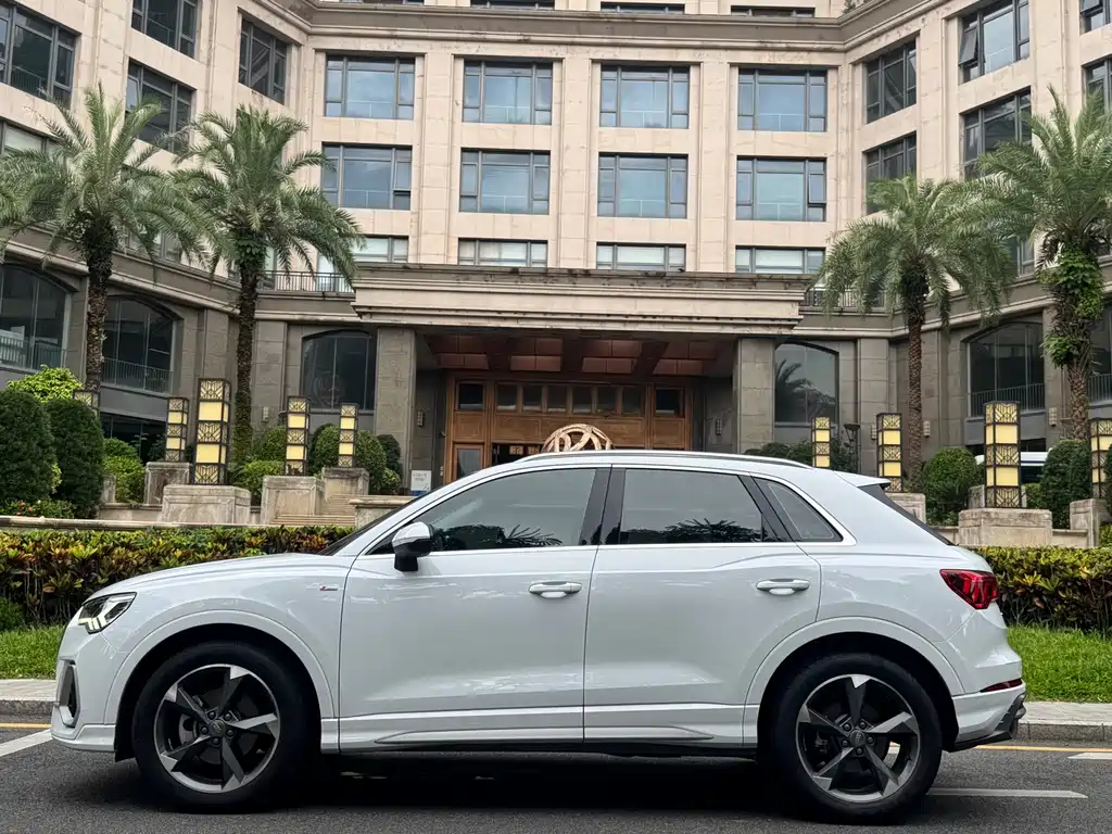 Audi Q3 — фото 4