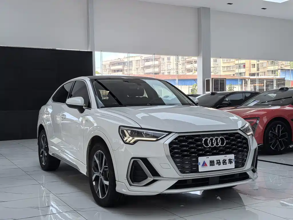 Audi Q3 Sportback — фото 3