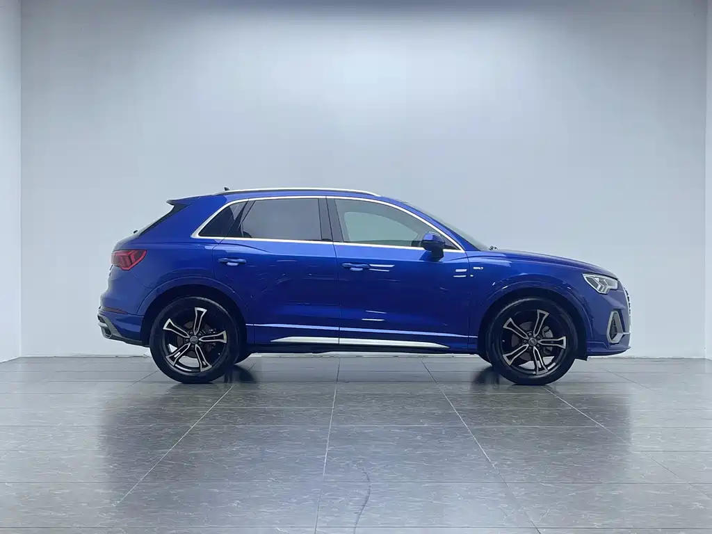 Audi Q3 — фото 8