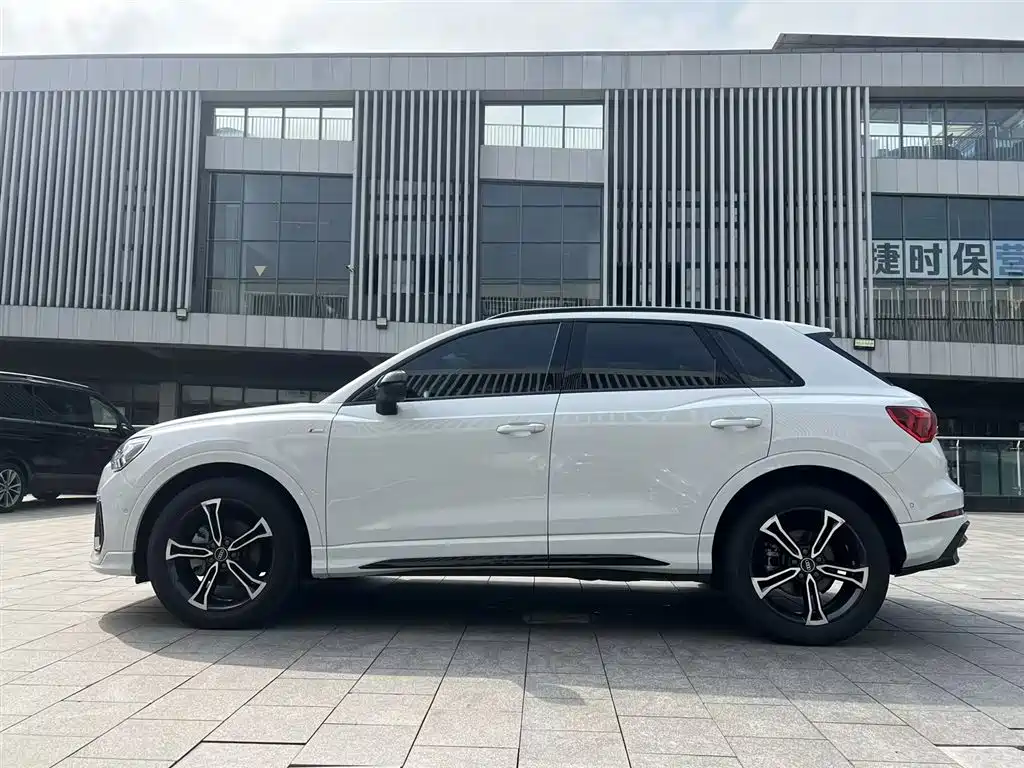 Audi Q3 — фото 2