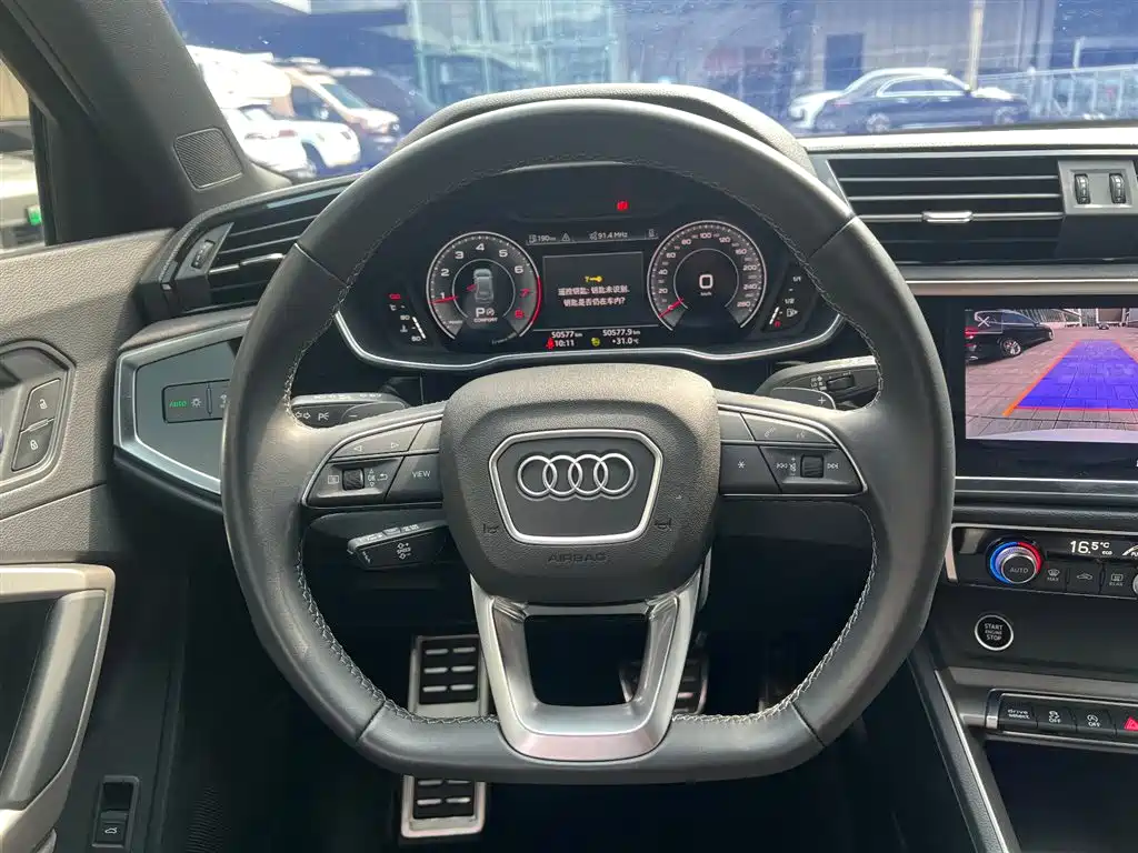 Audi Q3 — фото 13