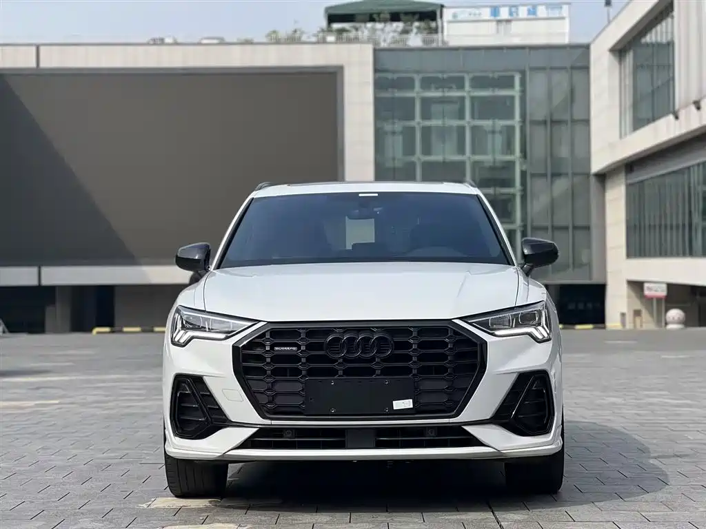 Audi Q3 — фото 4