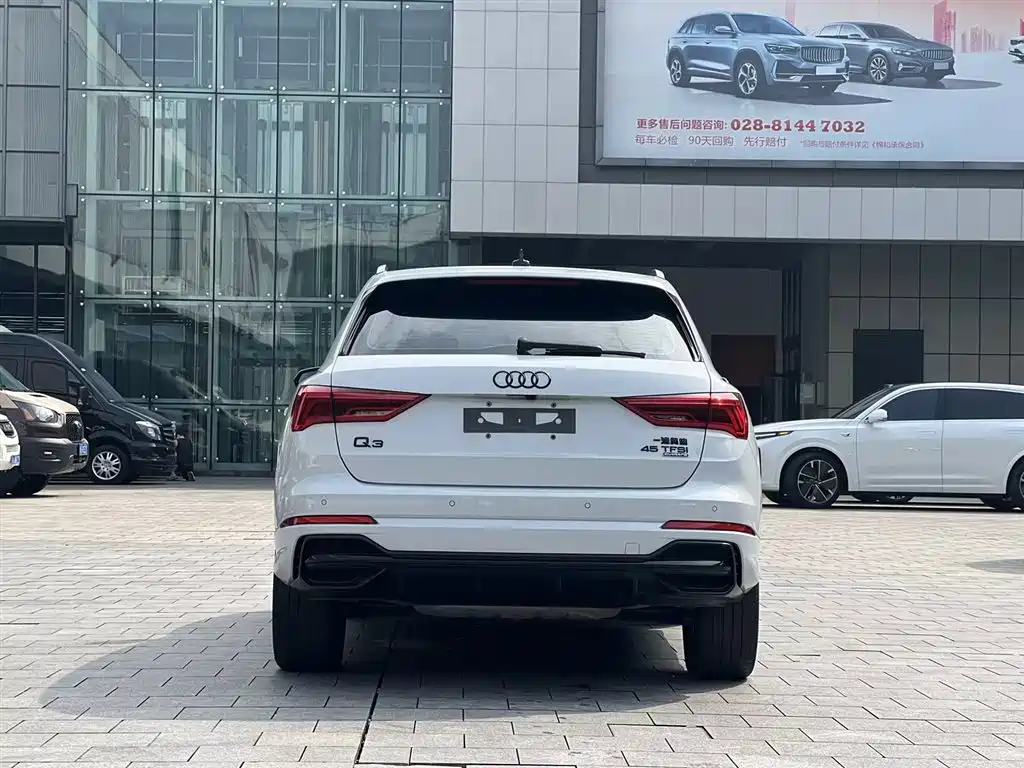 Audi Q3 — фото 6
