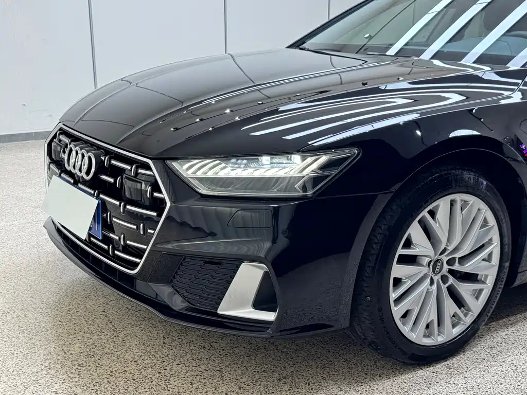 Audi A7L — фото 35