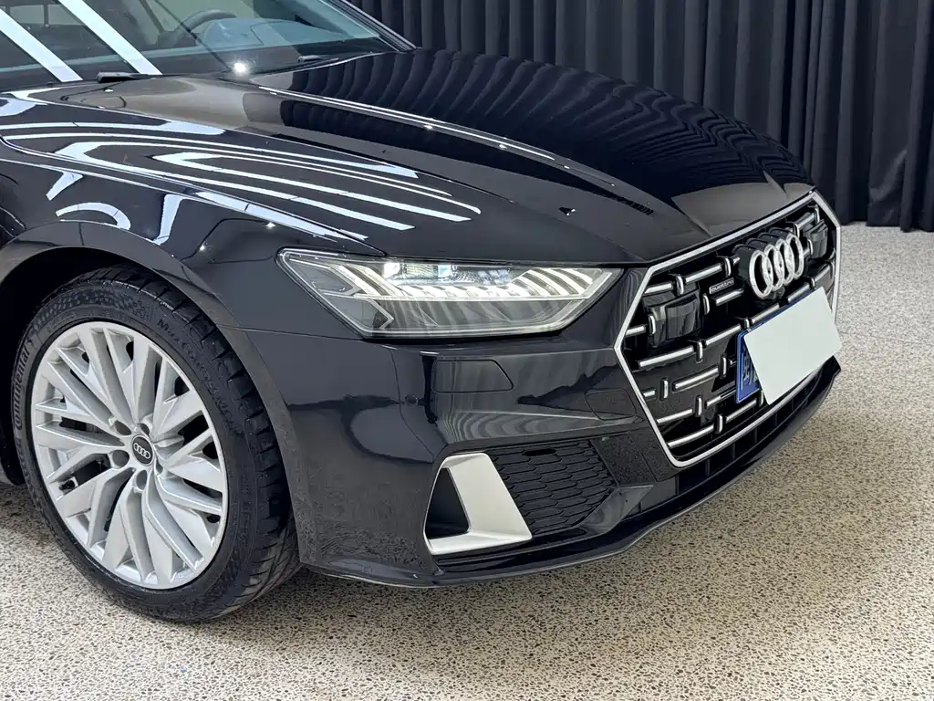 Audi A7L — фото 37