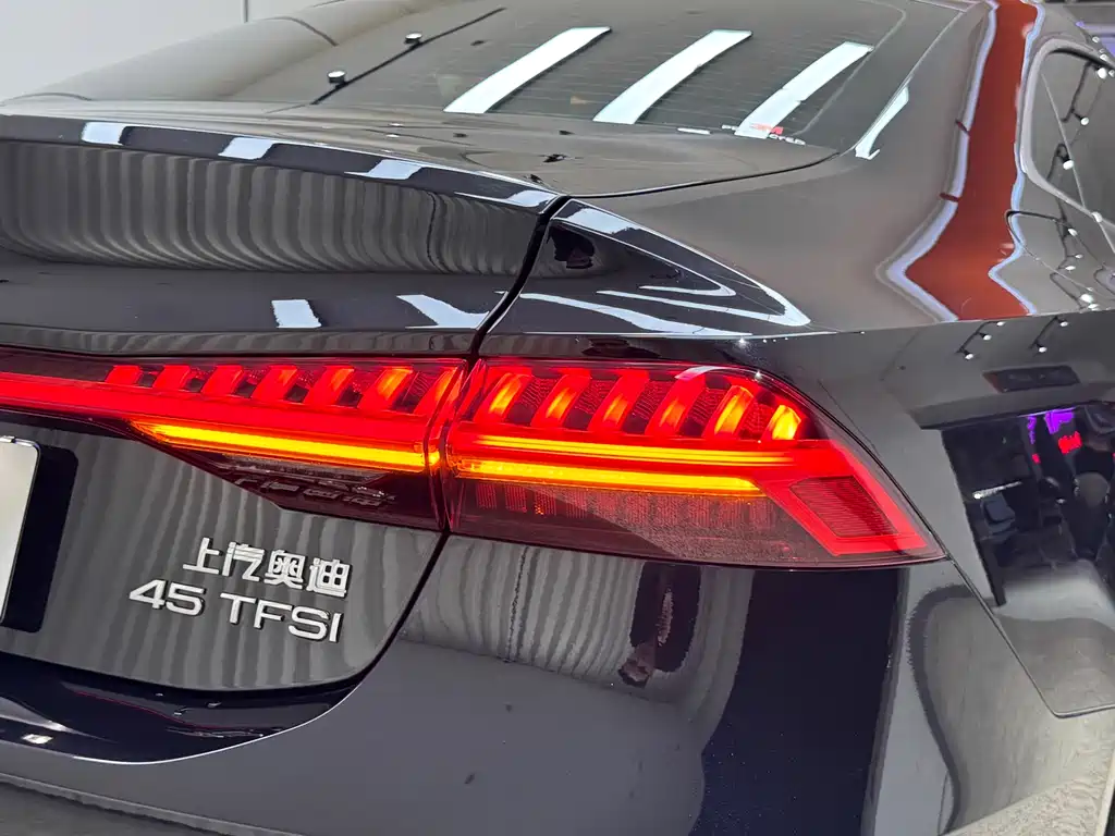 Audi A7L — фото 42