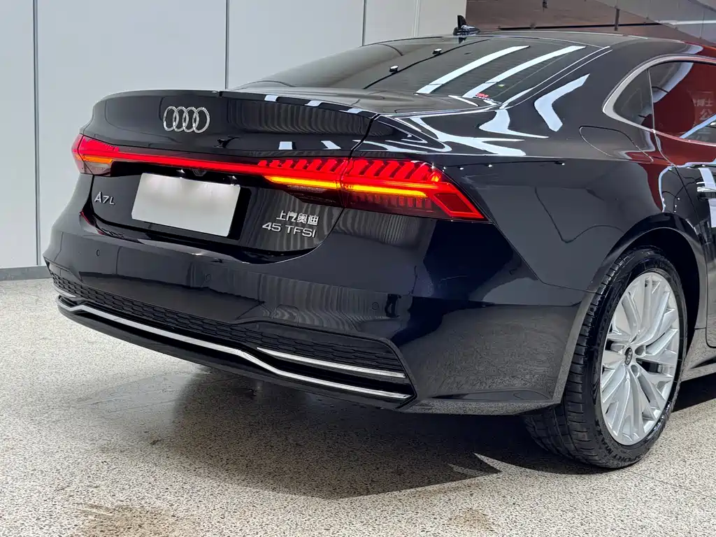 Audi A7L — фото 44