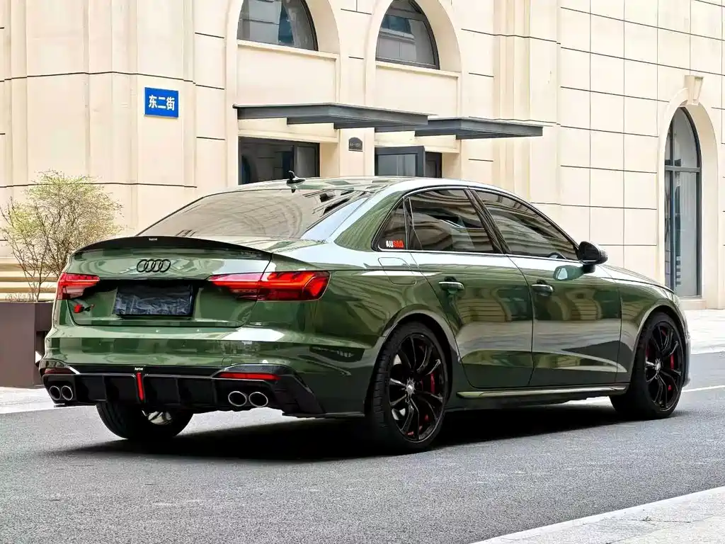 Audi S4 — фото 5