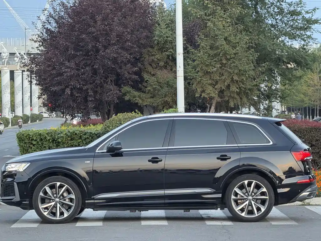Audi Q7 — фото 4