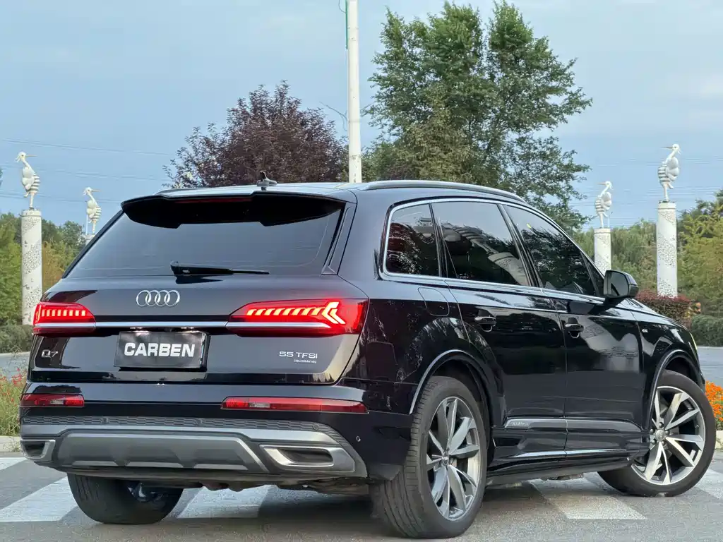 Audi Q7 — фото 5